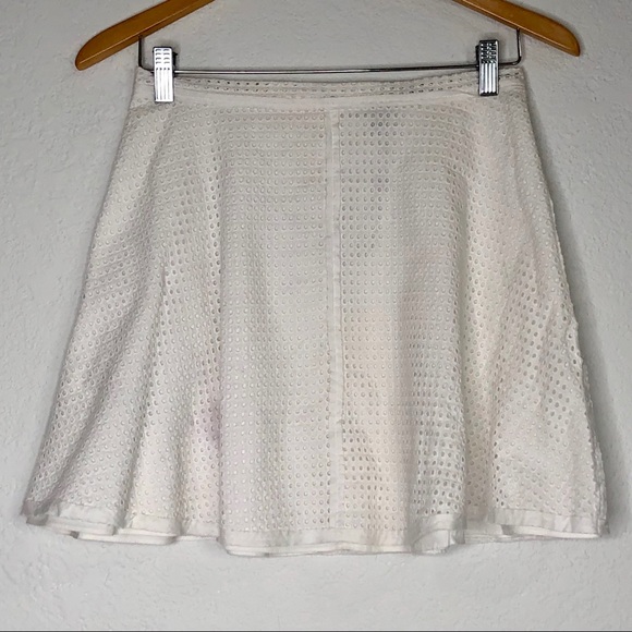 BCBGMaxAzria Dresses & Skirts - 🔴ONLY TODAY🔴BCBG Maxazria Embroidered Skirt S